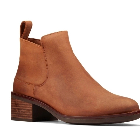 Clarks Memi Zippered Ankle Bootie in Dark Tan Leather Size 8 NWT - Picture 1 of 10